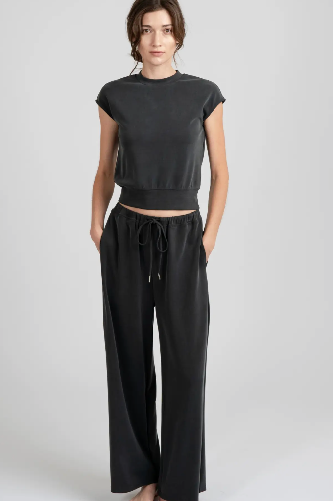 The Contour Top – Elle Grey Collection