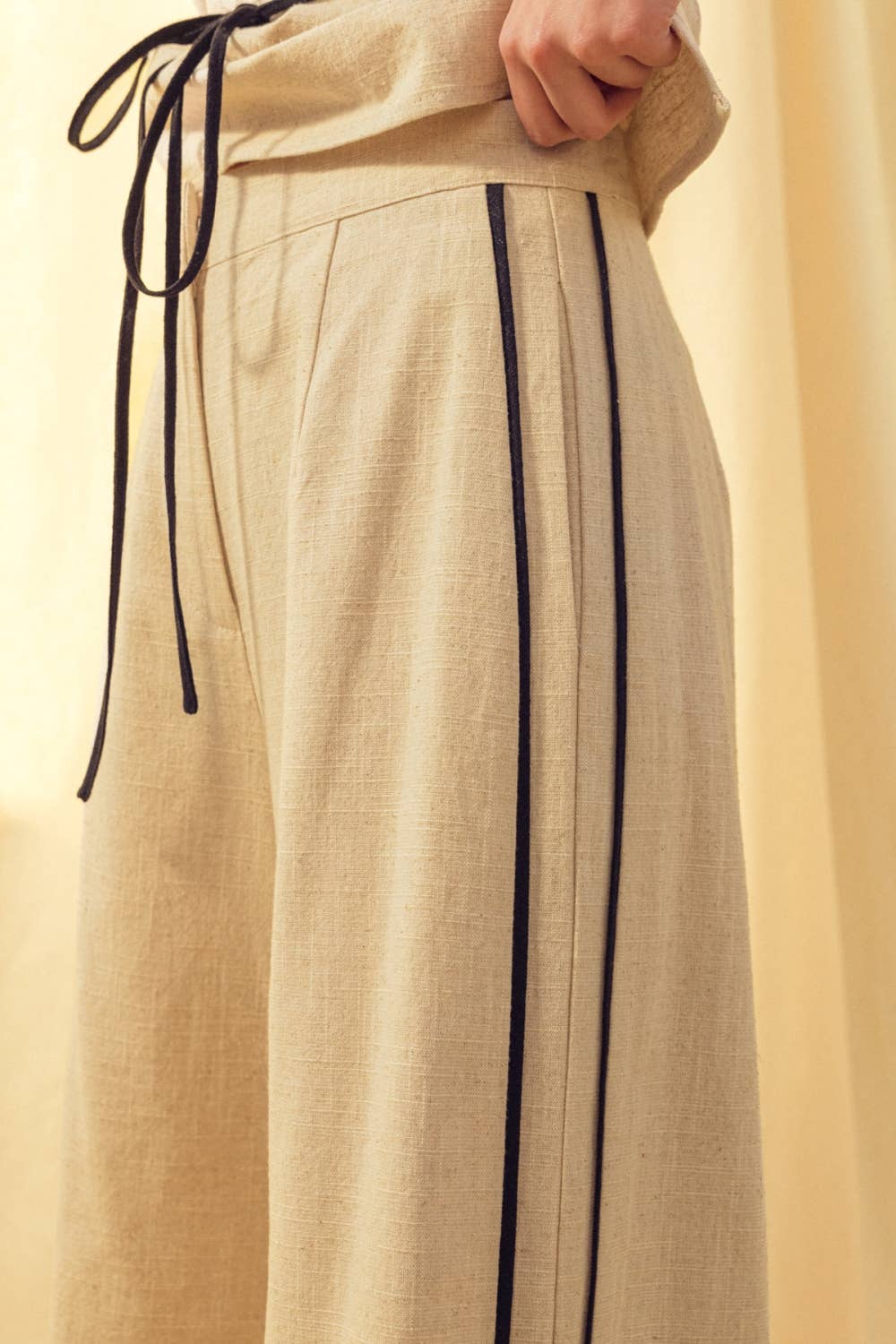 The Riviera Contrast Linen Trouser
